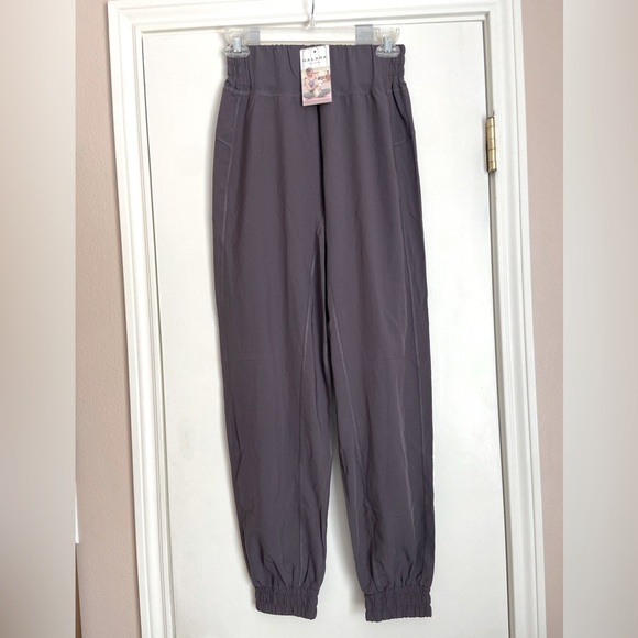 HALARA High Waisted Hiking Joggers - XS - Picture 2 of 9